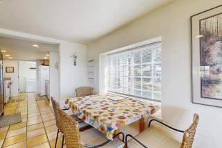 Hale Kaalawai Unit B - 2