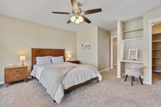 Eagles Landing Spacious Family Getaway w Office - 4