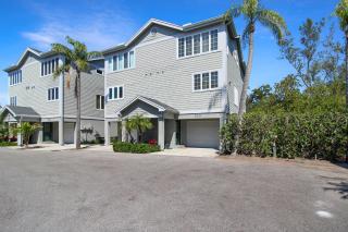 Stylish Longboat Key townhome minutes to beach Ospreys Nest - 4
