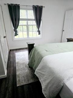 Modern Stay with Hot tub - Douglasville - 3