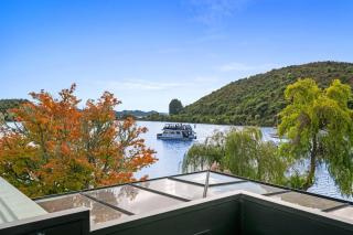 Lakeside Escape - Tikitere Holiday Home - Rotorua - 5