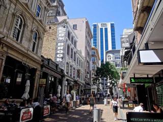 Cosy CBD Loft Walk to Sights Dining & Shopping - Auckland - 6