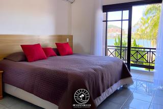 Casa em Torres-RS - Em frete Lago do Violão - Piscina - Ar condicionado suíte - Churrasqueira - Varanda com vista lago - vaga para carros - Pátio privativo - Aceita Pet - 6