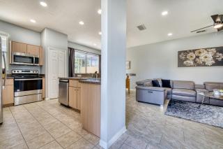 Stylish Townhome Close to Disney Parks - Kissimmee - 3