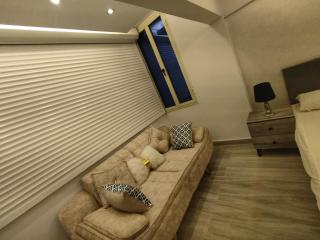 شقه فندقيه للايجار بجوار المطار مباشره وفندق هيلتون المطار - Cairo - 7