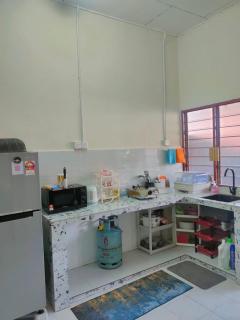 Azo Homestay Parit Raja - Parit Raja - 9