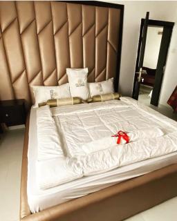 BOTS 3 Bedroom Duplex Apartment - 6