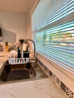 Cozy House - 2beds & 1 bath - 5