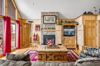 Hooked In The Smokies 2 - Sevierville - 7