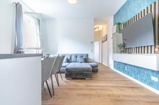 Sweet 2BR & 1LR Apartment, Around Donaustadt - 2