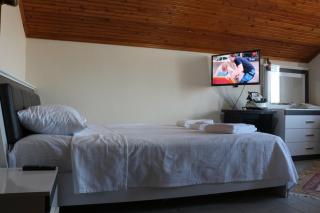 Detached Stone Villa with Pool Sleeps 9 - 5