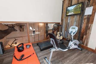 34 Acre Escape Games Hiking Pool Table Bicycles - 7