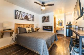 Alpine Lodge Hotel - Cascade - 1
