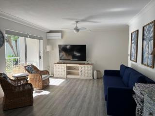 Cosy Central Burleigh Getaway - Gold Coast - 8