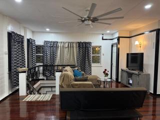 Comfort Retreat - Georgetown - 0