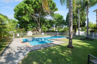Bright 2-Bed Near Manly Beach with Pool Access - Sydney - 6