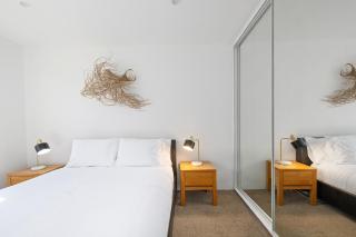 Bright 2-Bed Near Manly Beach with Pool Access - Sydney - 1