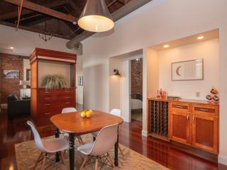 Jennifer's Riverfront Foundry Apartment Downtown - Providence - 5