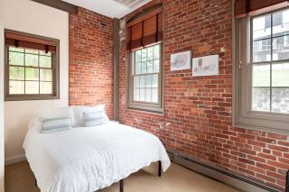 Jennifer's Riverfront Foundry Apartment Downtown - Providence - 8
