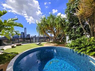 Sky-High 2BR in CBD Spectacular Views Level 23 - Brisbane - 8