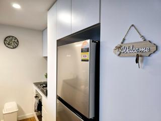 Sky-High 2BR in CBD Spectacular Views Level 23 - 4