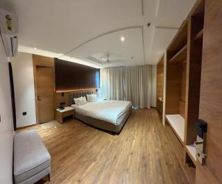 Signature Suite By The Lazy Host - 6