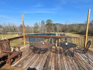 5-Acre Retreat Private Pool Outdoor Bar Fishing Pond & Game Room - Augusta - 9