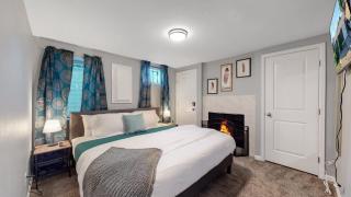 Spacious Lower Unit Updated Two King Beds in Denver - 8