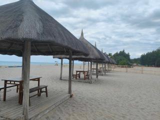 Beach front deluxe room with bathroom - Modern Cabin Shiloh 2 - 1