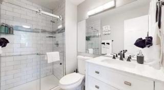 Updated Two-Bedroom with Three King Beds Loft & Two Baths - 7