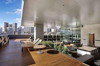 Luxury Prima Pearl Across Crown - Melbourne - 1