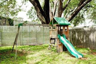 Hometown Hideaway King Ste 6 mi to Sports Complex - Broussard - 9