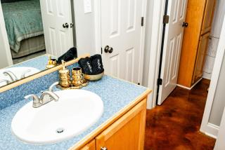Hometown Hideaway King Ste 6 mi to Sports Complex - Broussard - 7