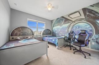 The Bling Estate - 7