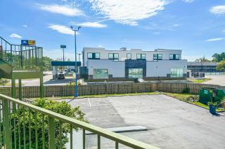 OYO Hotel Mobile, AL I-65 at Airport Blvd - Mobile - 6