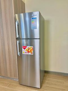 newly furnished two bedroom apartment with swimming pool, fully equipped gym, private parking space children playground and unbeatable scenic city views - Nairobi - 2