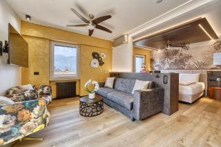 City CENTRAL Apartment - Attico Porto Brenzone -lakefront rooftop terrace - 2