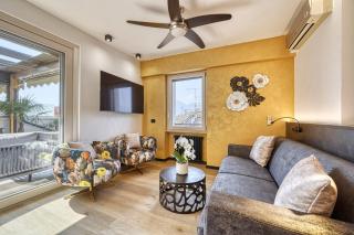 City CENTRAL Apartment - Attico Porto Brenzone -lakefront rooftop terrace - 3