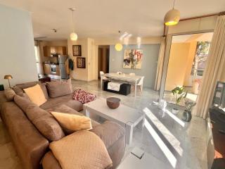Mediterranean Escape - Steps from the Beach - Limassol - 0