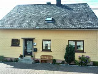 Cozy Apartment with Private Garden in Nisterau - Lautzenbrücken - 0