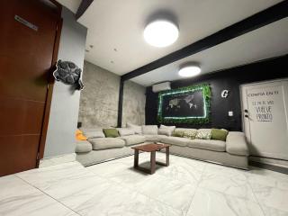 La casa de gusgus - 2