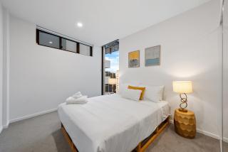Million Dollar Views with King Bed, Pool, Gym, WiFi - Brisbane - 5