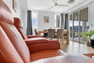 Axis One - Cairns City Base with Rooftop Pool & Spa - Cairns - 1