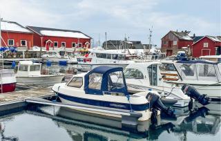 Lovely Apartment In Myklebost With Wifi - 2