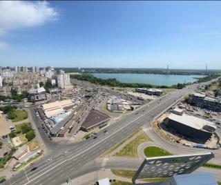 Панорамний Краєвид на озеро, поруч метро - Kiev - 2