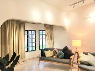 Amazing Petaling Jaya Corner Landed Home Paradigm Mall, 5 Bedroom for up to 18Pax, LDP, Kelana Jaya, Paradigm Mall - 3