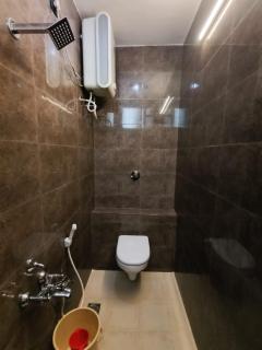 Nest Budget Inn - 2