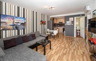 2 Bedroom Stunning Apartment In Dramalj - Dramalj - 8