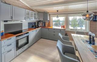 Stunning Home In Mesnali With Jacuzzi - Mesnali - 5