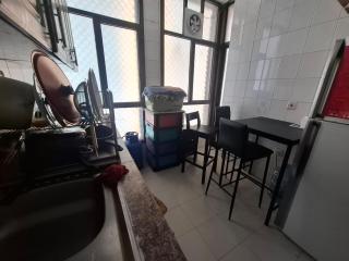 Thrifty Shared Toilet Room - Abu Dhabi - 5